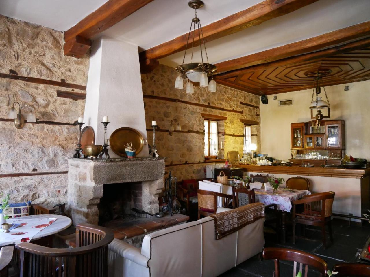 Oikia Alexandrou Traditional Inn Arnaía Exterior foto